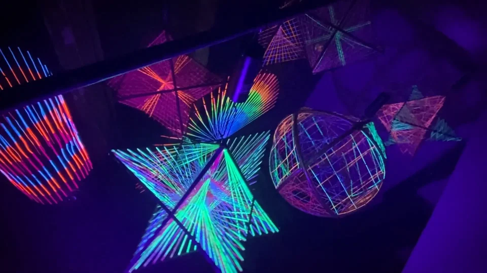 Funky String Fings – Night