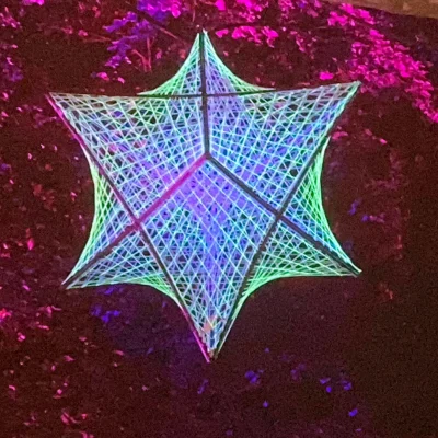 Large Star - &copy;Funky String Fings